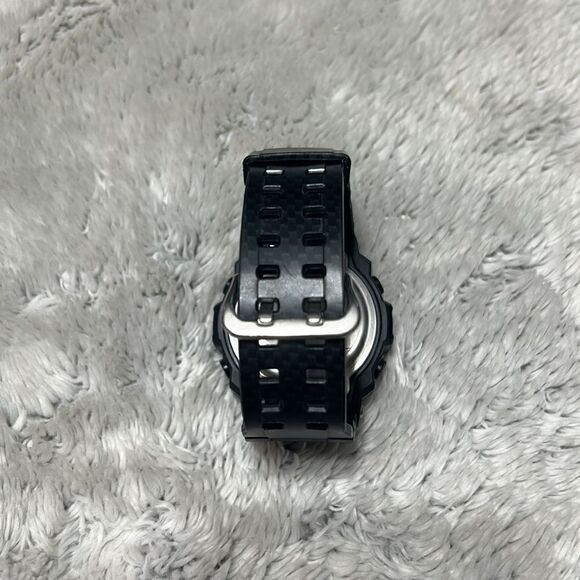 Watch - Picture 3 of 5